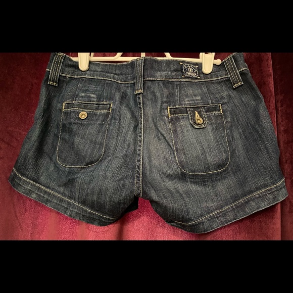 Denim shorts - Picture 2 of 4